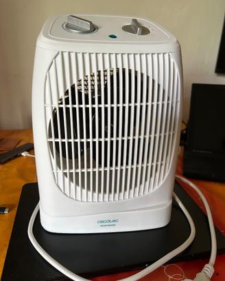 Riscaldatore termoventilatore verticale Cecotec
