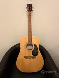 Chitarra acustica