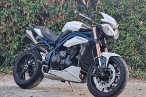 Triumph Speed triple 1050 