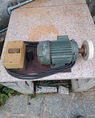 SMERIGLATRICE AFFILATRICE