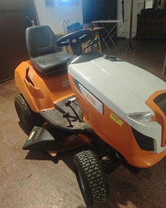 Trattorino da giardino Stihl RT 4097.0 SX