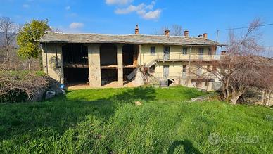 CASA SEMINDIPENDENTE A PRAROSTINO