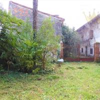 Stabile abitativo e commerciale