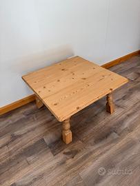 TAVOLINO BASSO IN LEGNO CON GAMBE TORNITE