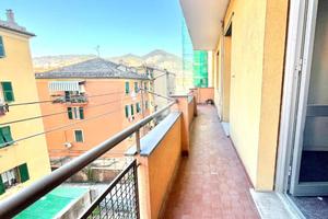 4 LOCALI A GENOVA
