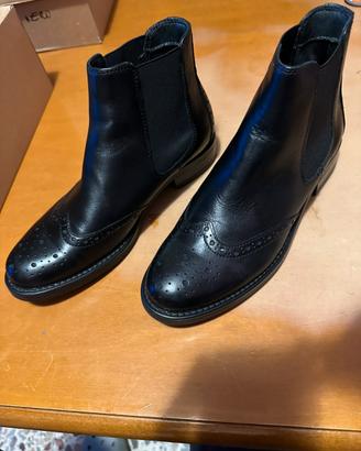 Bata stivaletto nero