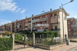 BILOCALE CON GIARDINO BOX E POSTO AUTO RECENTE COS