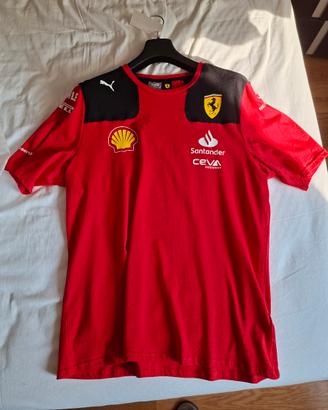 Maglia Ferrari Leclerc stagione 2023