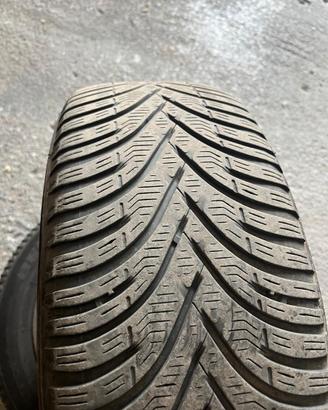 Gomme invernali 205/55 R 16 e cerchi in ferro GOLF