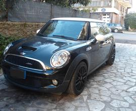 Mini cooper s jcw - 2010