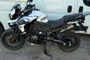 TRIUMPH TIGER 1200 XCA incidentata