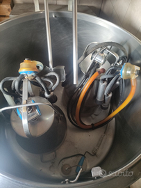 Refrigeratore e mungitrice