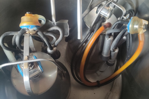 Refrigeratore e mungitrice