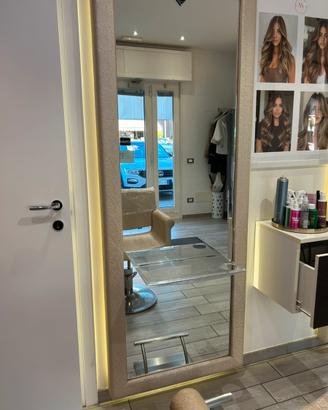 Postazioni per salone di parrucchieri