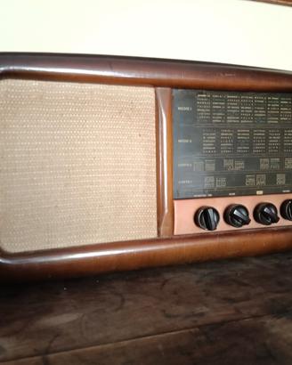 Radio antica Magnadyne 