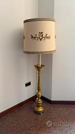 Lampada da terra classica in ottone con paralume