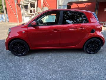 SMART ForFour Xclusive BRABUS 109 cv
