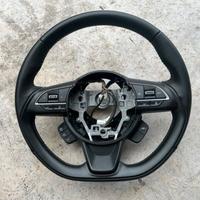 Volante in pelle con comandi Suzuki Swift 2021