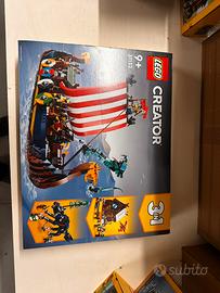 Lego nave dei vichinghi 31132