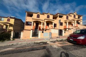 Bosa Bilocale moderno con verandina vista mare