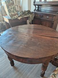 Antiquariato: tavolo rotondo + 6 sedie