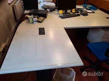 SCRIVANIA DA UFFICIO CON PENISOLA