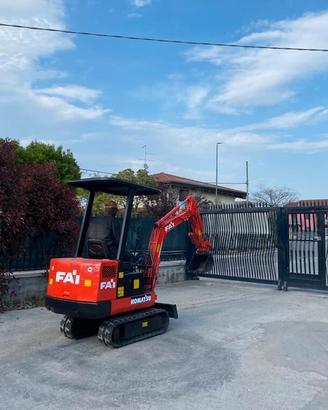 E136 Mini escavatore 13 q.li Fai 212