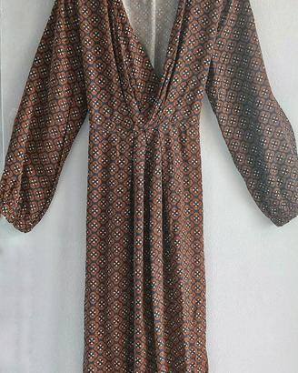 Vestito lungo autunnale a fantasia geometrica