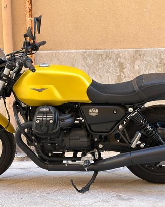 Moto Guzzi V7 Stone  - 10.000 Km
