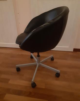 Poltrona ufficio girevole regolabile design scandi