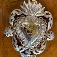 Cuore votivo  in argento con monogramma GR