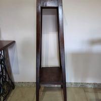 Colonna/alzata  portavaso  in legno