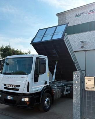Iveco Eurocargo 160E25 Ribaltabile Trilat NUOVO