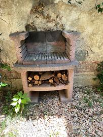 Barbecue da giardino in muratura