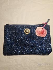 Pochette portatrucco blu 