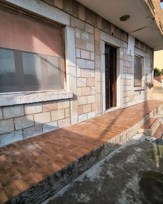 Semiindipendente con cortile Decimoputzu