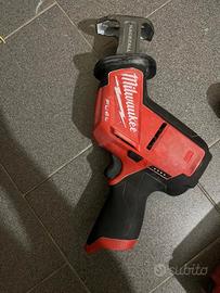 Seghetto diritto compatto Milwaukee M12 FUEL