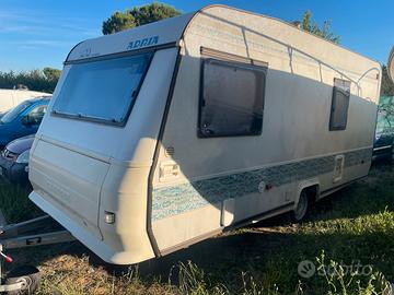 Adria Unica B 461 permuta