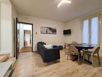 Appartamento di 150 m² con più di 5 locali a Moden