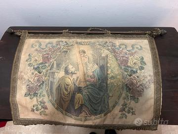 Antico arazzo religioso