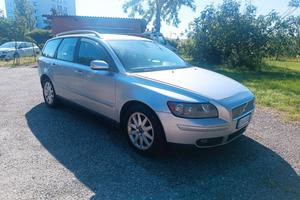 Volvo V50 2.0 D cat Momentum leggi bene