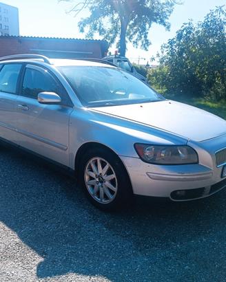 Volvo V50 2.0 D cat Momentum leggi bene