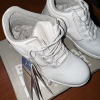 scarpe antinfortunistiche.