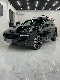 Porsche Cayenne 3.0 Platinum edition