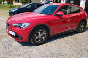 Alfa Romeo Stelvio 2.2 Turbodiesel 160 CV AT8 RWD 