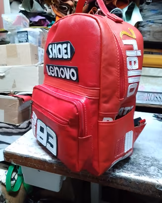 zaino rosso in pelle 