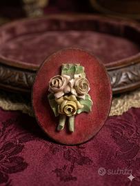 Spilla / Decorazione Vintage Rose in Porcellana