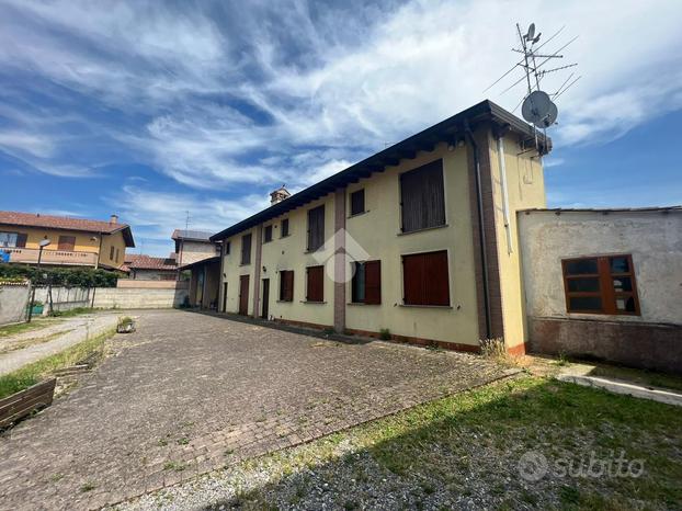 3 LOCALI A CASALETTO VAPRIO