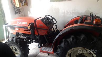 Trattore goldoni 3050