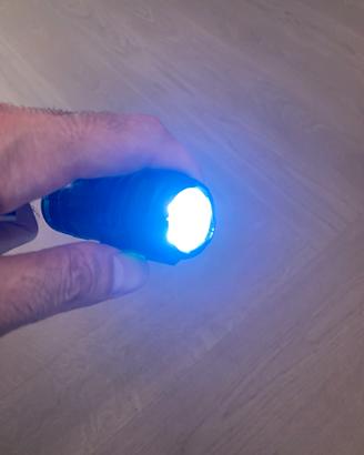 Luce di emergenza tascabile e ricaricabile